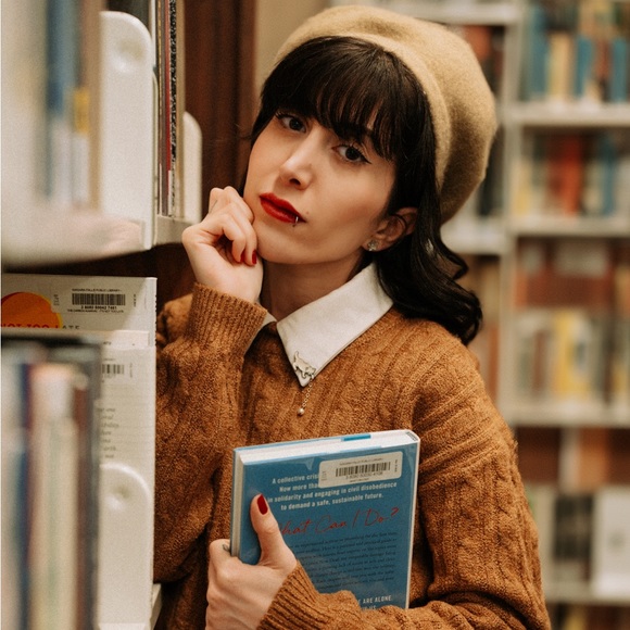 Meet your Posher, Dilara grace - Picture 2 of 6